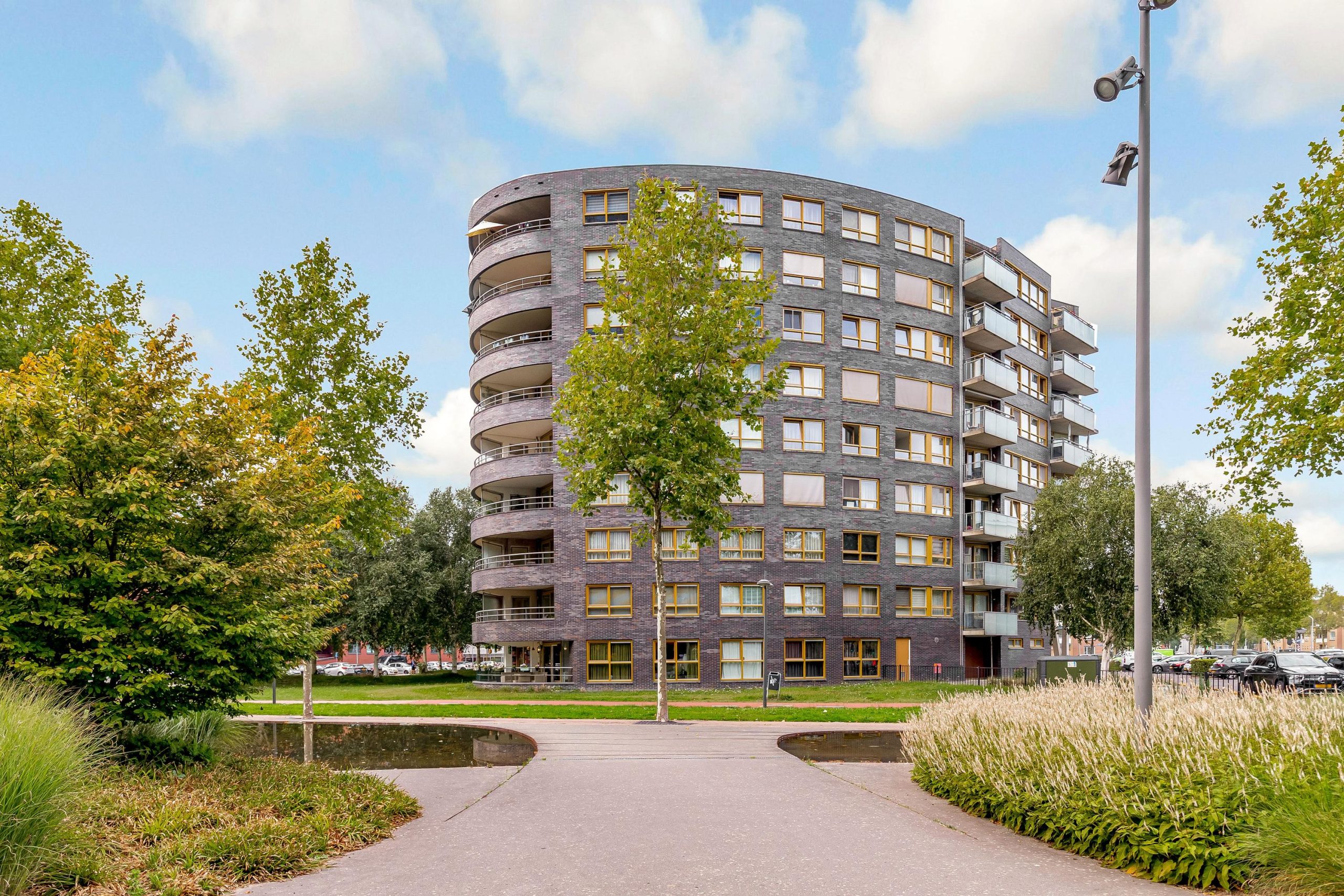 Hoofdafbeelding Marga Klompéhof 83